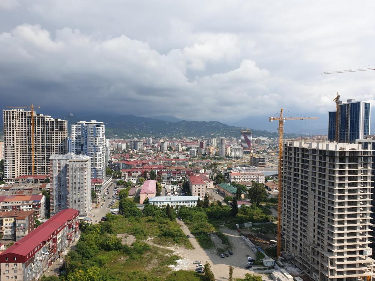 Sky-G Sea View Apartment Batumi Luaran gambar