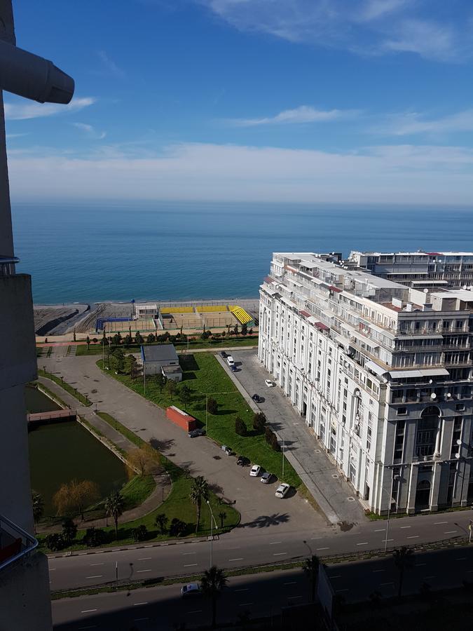 Sky-G Sea View Apartment Batumi Luaran gambar