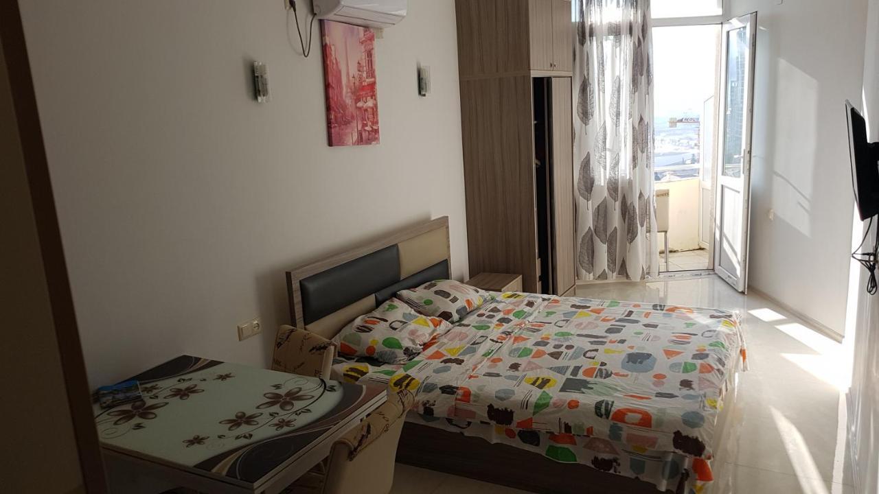 Sky-G Sea View Apartment Batumi Luaran gambar