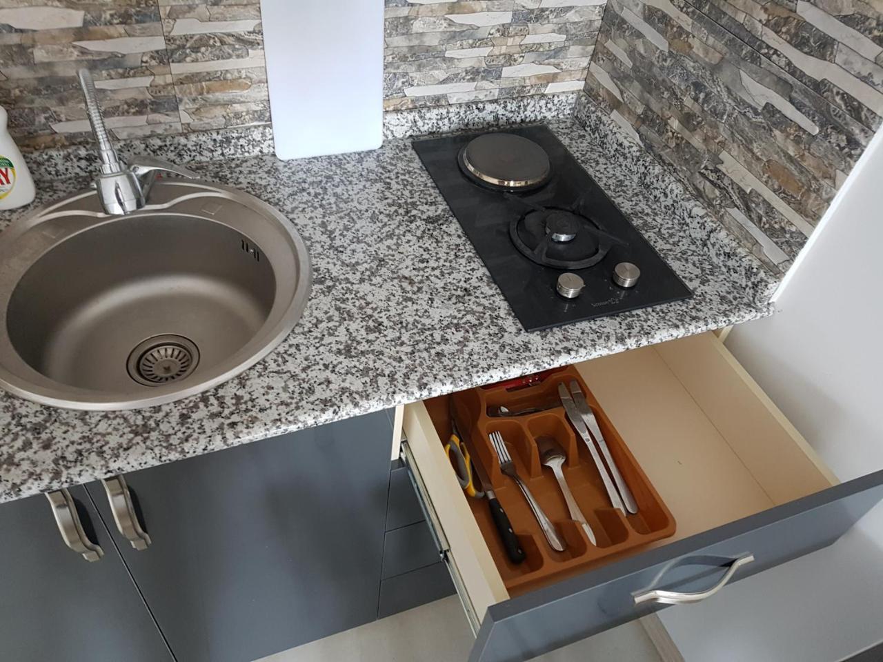 Sky-G Sea View Apartment Batumi Luaran gambar
