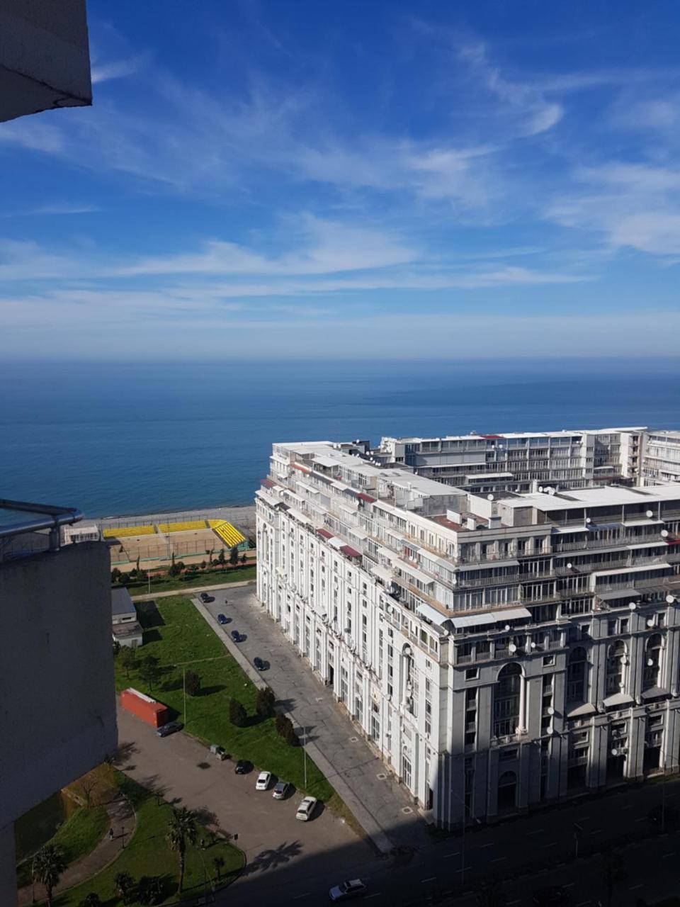 Sky-G Sea View Apartment Batumi Luaran gambar