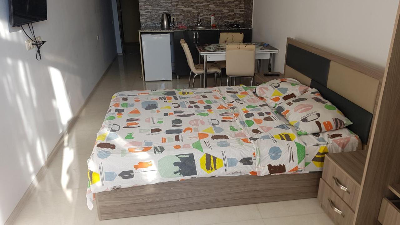 Sky-G Sea View Apartment Batumi Luaran gambar