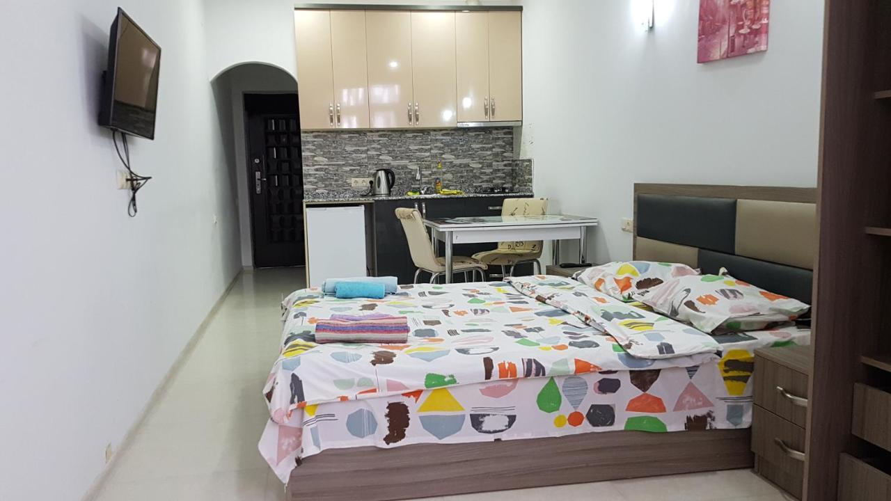 Sky-G Sea View Apartment Batumi Luaran gambar